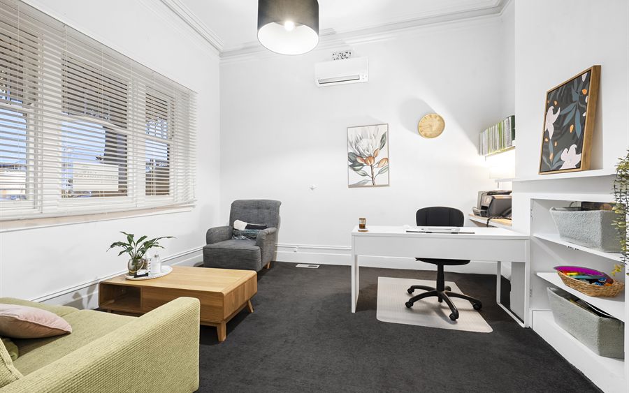 Warm workplace wellbeing consultation room
